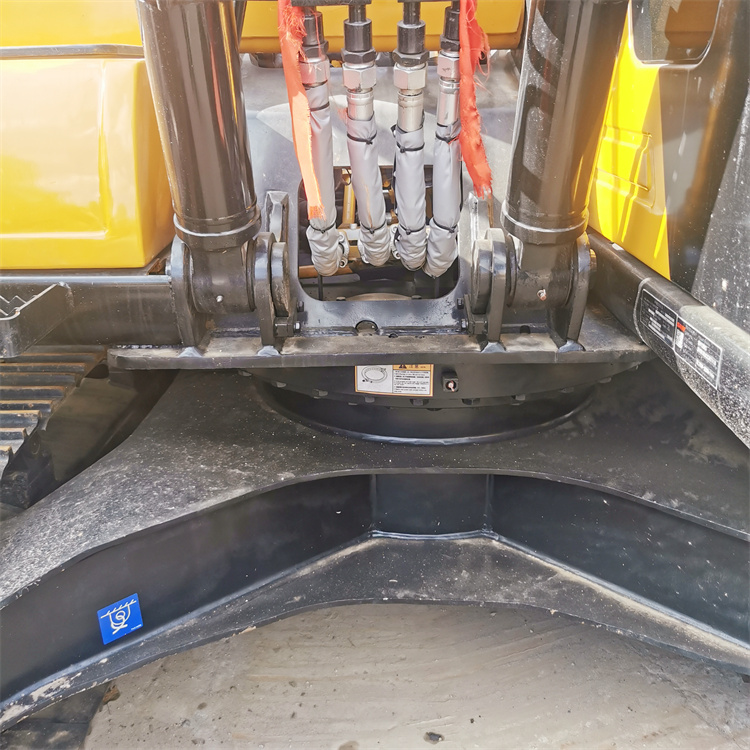 Lowest SANY SY135Cpro Excavator Made in with Transport Height 2.8m and Good Condition