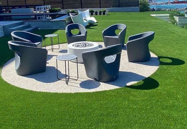 18900 Density UV Resistant Outdoor Artificial Grass With 8 Years Service Life