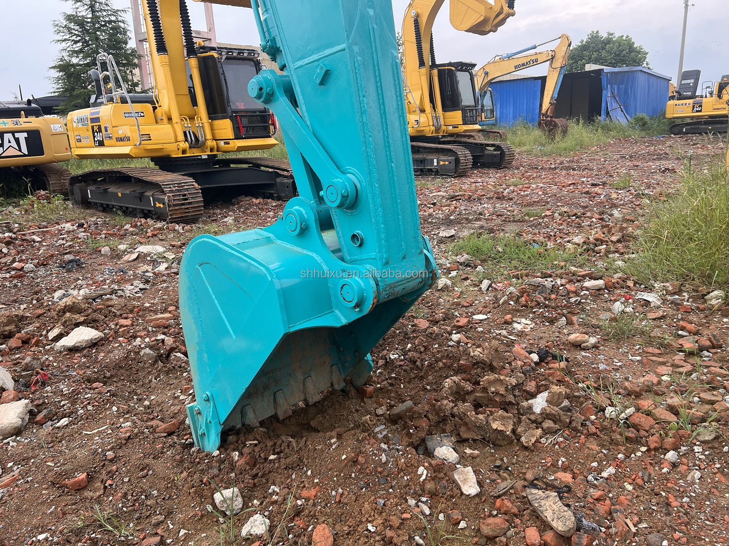 Used Excavator Kobelco Sk200 good Quality working condition used excavator kobelco sk200