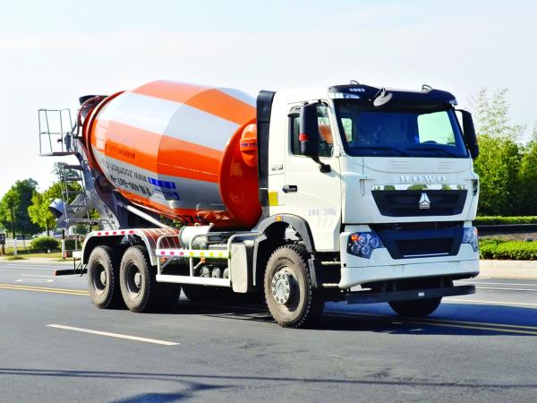 Buy cheap ISO Concrete Mixer Truck With Pump , Mobile Industrial Concrete Mixing Equipment from wholesalers