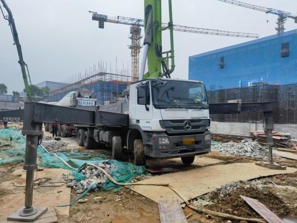 Buy cheap Green 2017 Zoomlion 56m Used Concrete Pump Truck Truck Mounted Pump Concrete Boom Pump from wholesalers