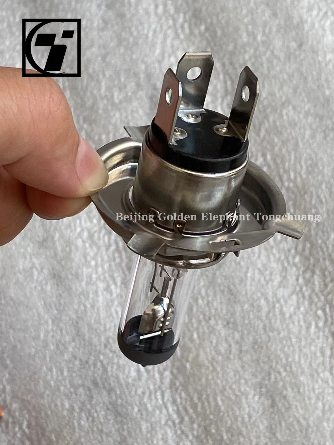 Foton Aumark Truck Model Full Car Floodlight H1 H3 H4 H7 12V 24V Auto Halogen Lamp