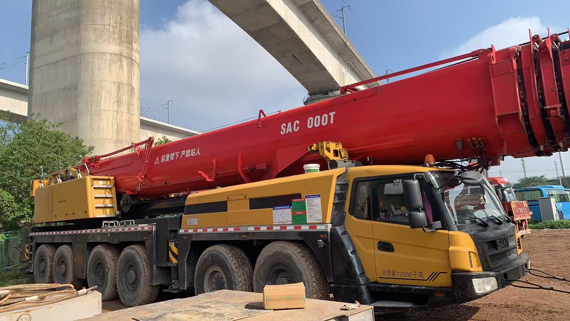 2020 Sany 300 Tons Mobile Truck Crane with Safe and Stable Performance 40m Jib Length Gross Weight 72000 kg