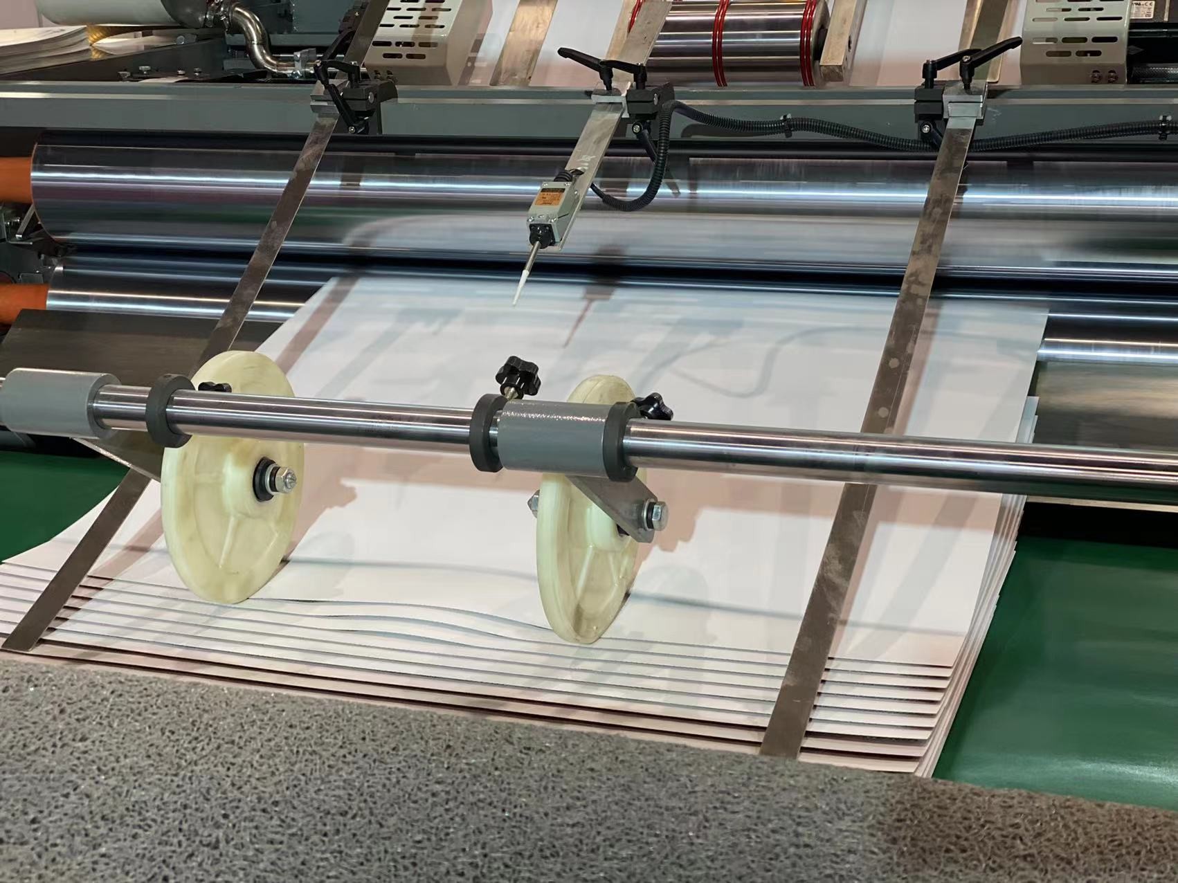 Automatic Corrugated Cardboard Flute Laminator CE Certified