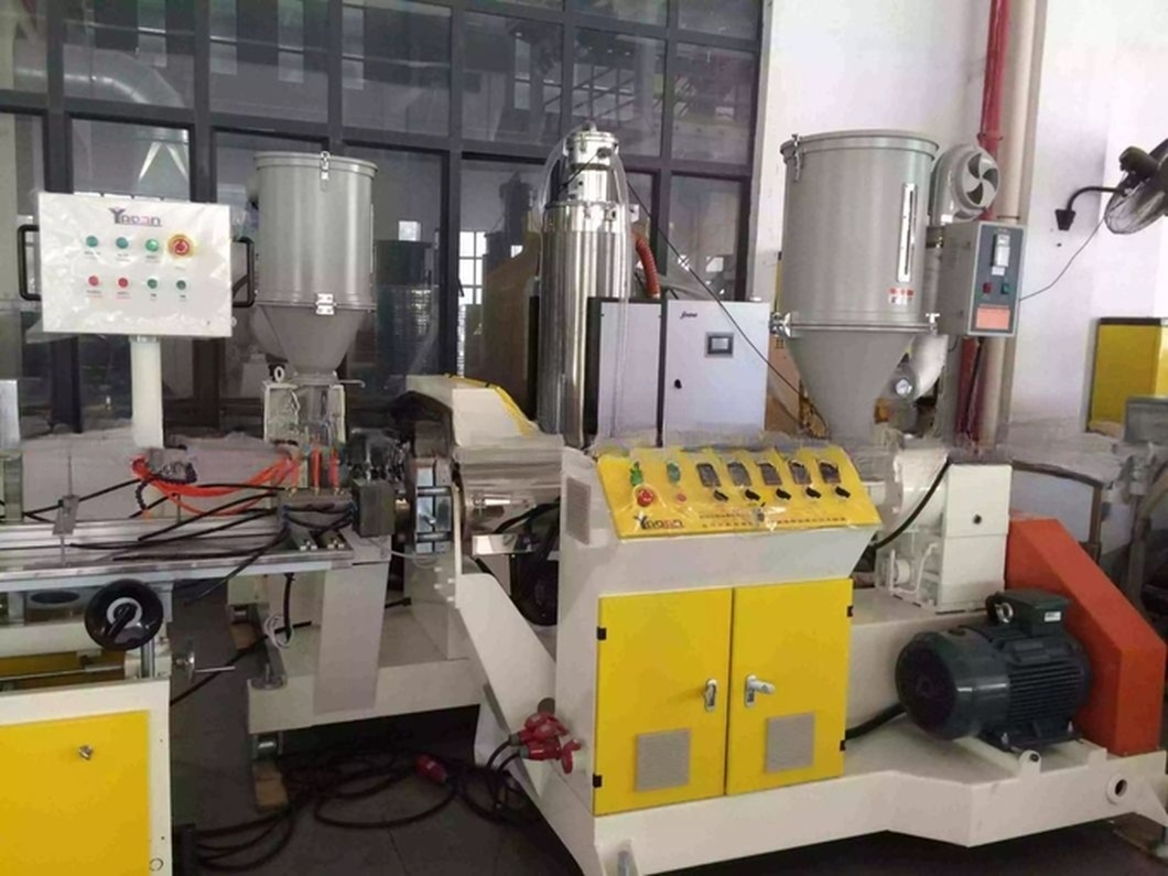 Two Color Co Extrusion PC ABS LED Lamp Shade Cover Profile Production Line / PC ABS PMMA Profile Extruder Machine