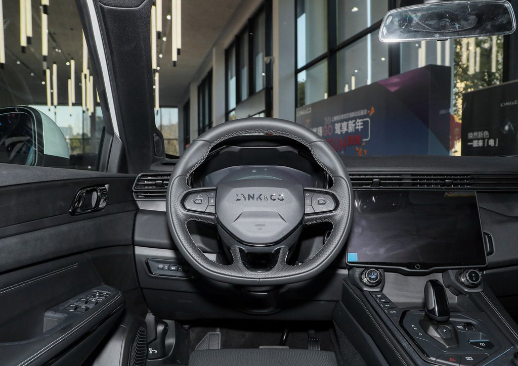 high quality new electric new car style Lynk & Co 01 New Energy 2022 1.5TD PHEV Plus personal four wheel electric recreational