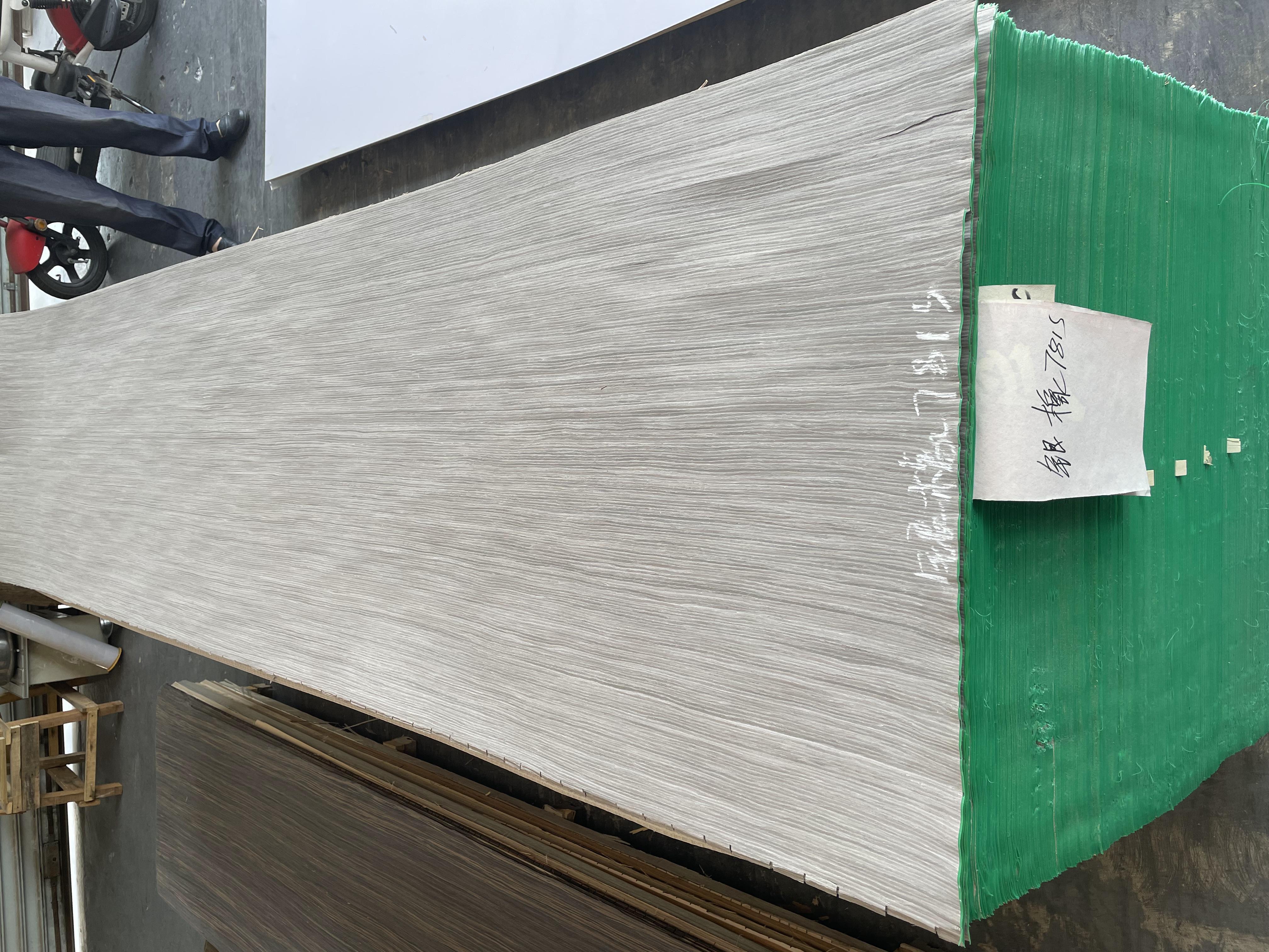 Wholesale 650mm*2500mm engineered oak 781S silver oak engineered veneer