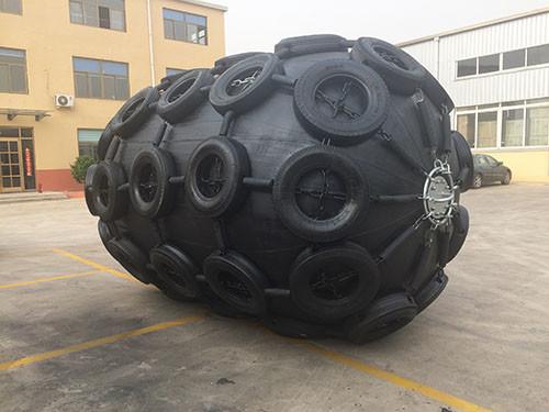 Buy cheap Anti Explosion 2.5x4.0m Pneumatic Rubber Fenders For Boats from wholesalers