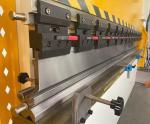 1250KN 3200mm Torsion Bar Press Brake CNC Hydraulic Foldable
