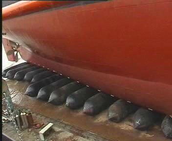 Buy cheap Marine ship launching airbags made of natural rubber according to ISO14409 from wholesalers