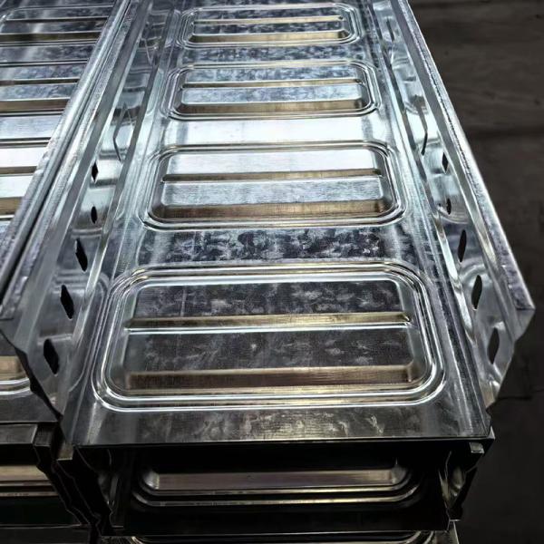 Strength Corrosion Resistant Lightweight Wall Mounted Metal Cable Trays Trough