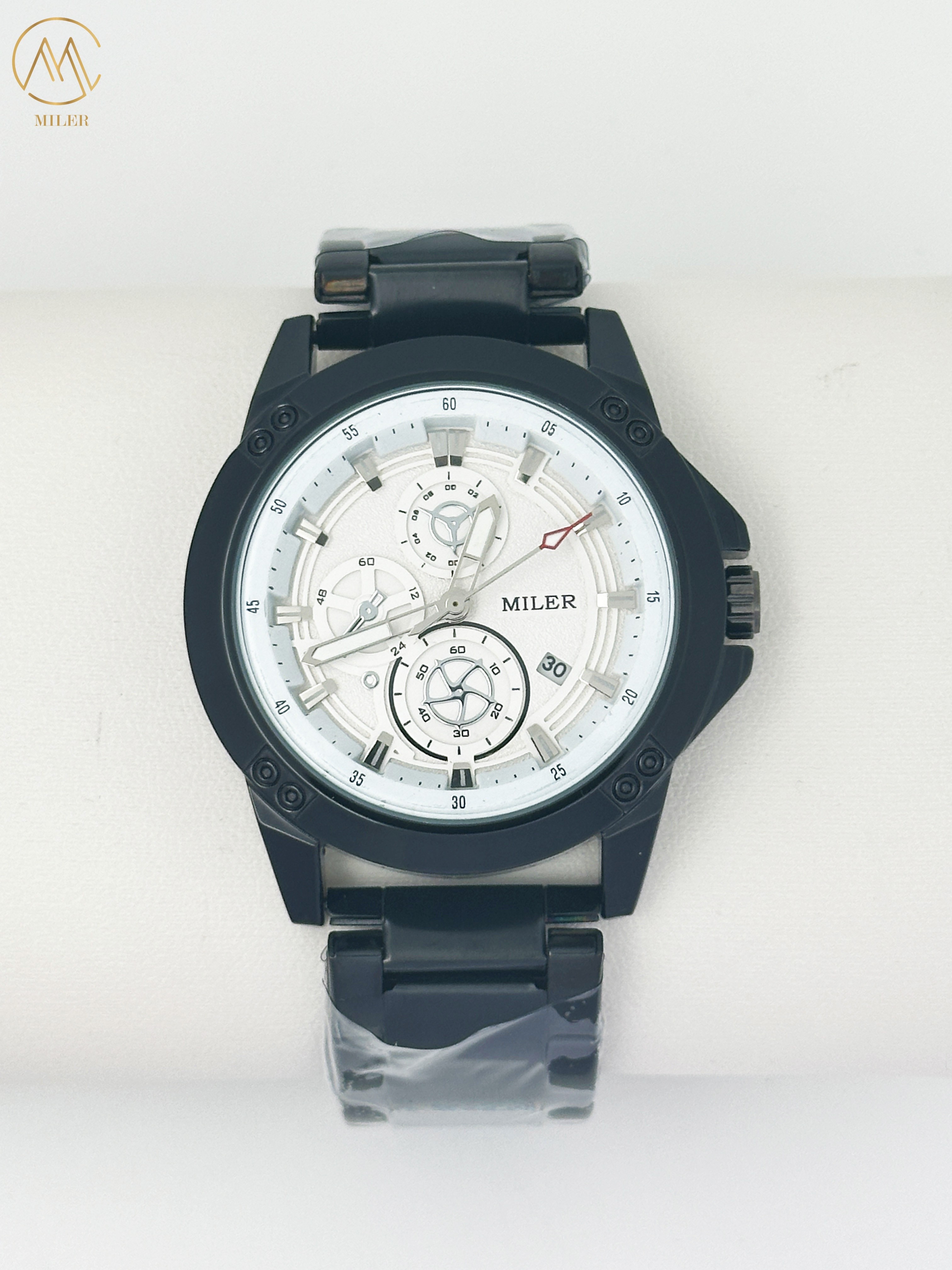 Custom Logo Fashion Business Three-Eye Chronograph Men′s Watch Quartz Movement