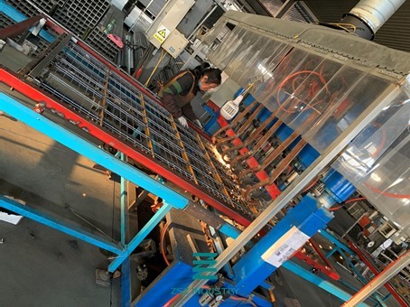 Low Carbon Iron Weld Mesh Fence Panels For Playground Fence Powder Coating Surface