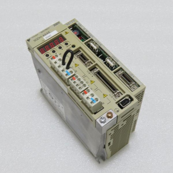 Yaskawa SGDH-A5AE AC SERVO AMPLIFIER 200-230V 1.1A 0.05KW NEW