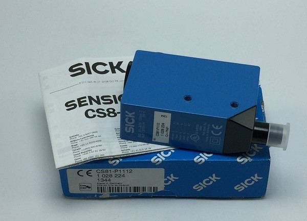 SICK CS81-P1112 CS8 Sick Color Sensor Adjustable Switching Frequency