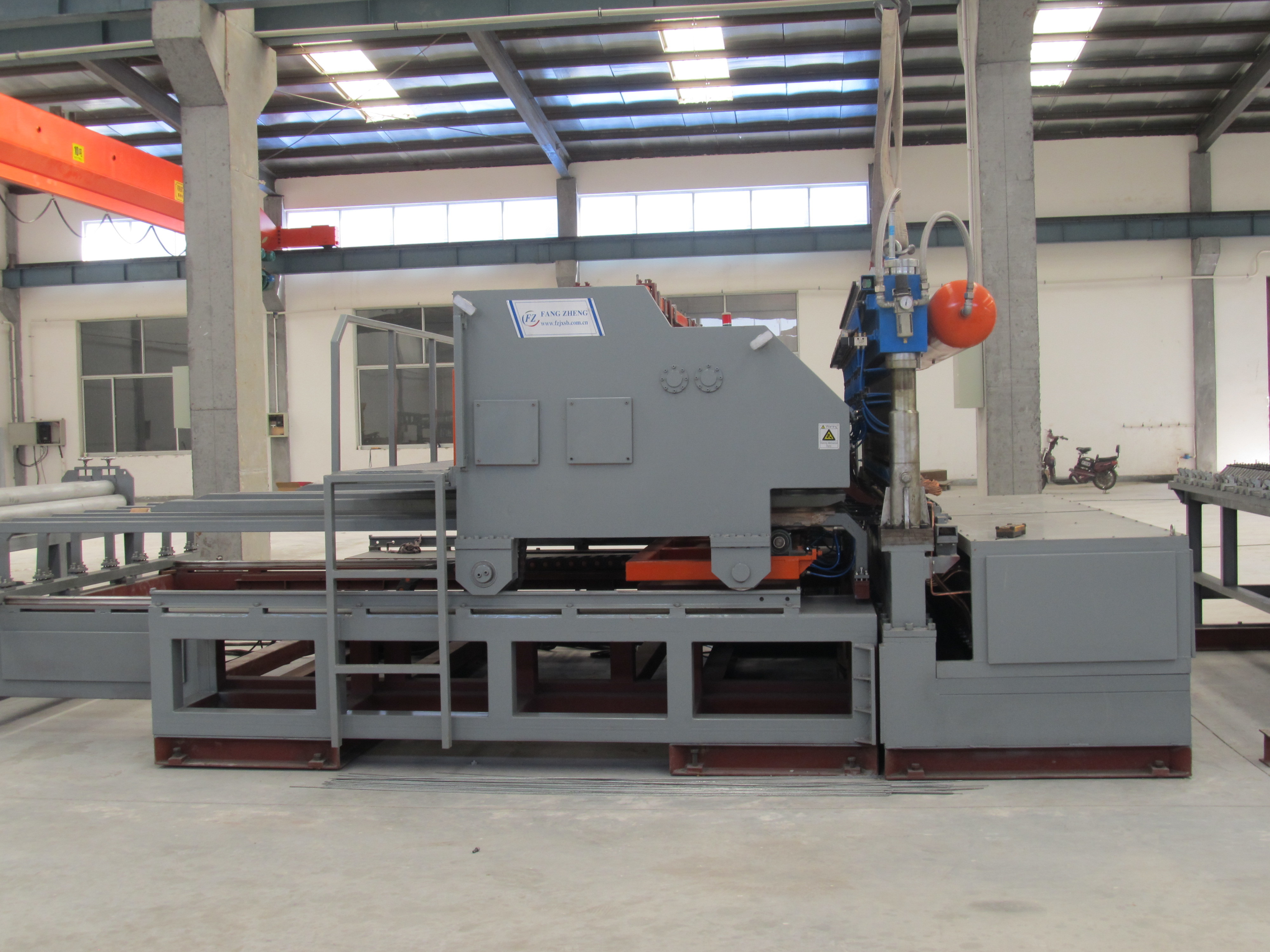 1300mm Fully Automatic Welded Wire Mesh Machine For Supermarket Racking
