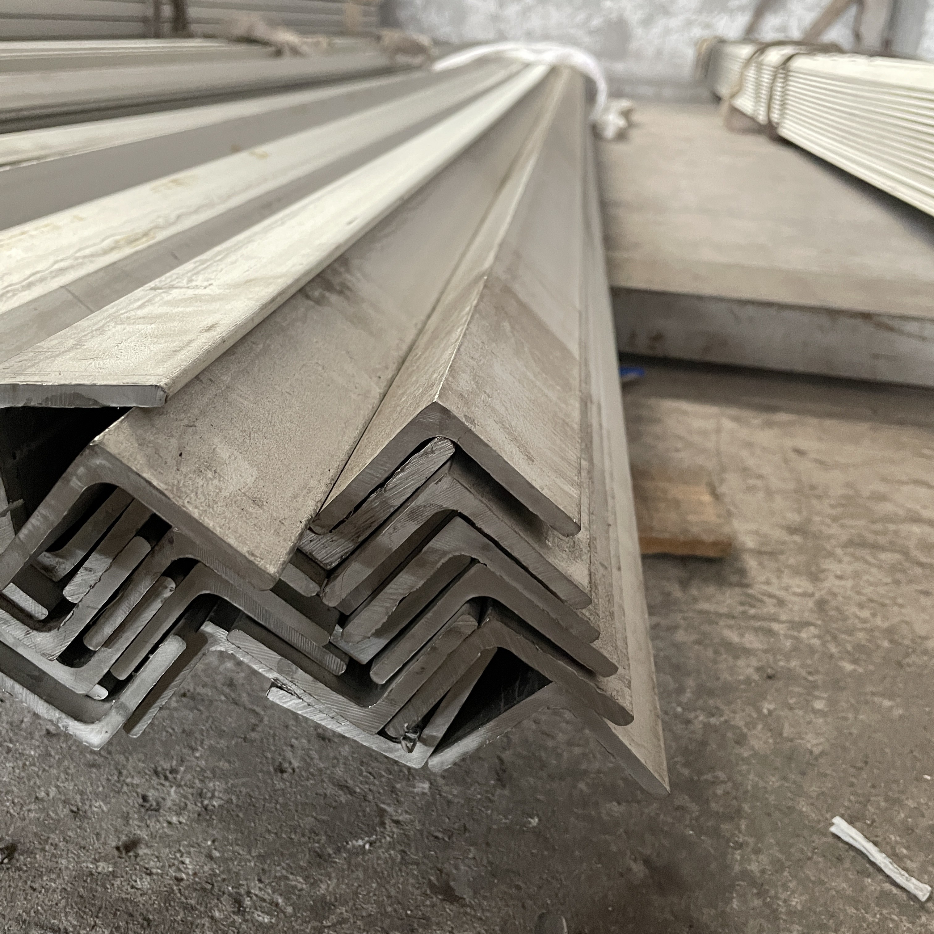 19mm Stainless Steel Angle Bar Dimensions 4x4 2 Inch Industrial Grade