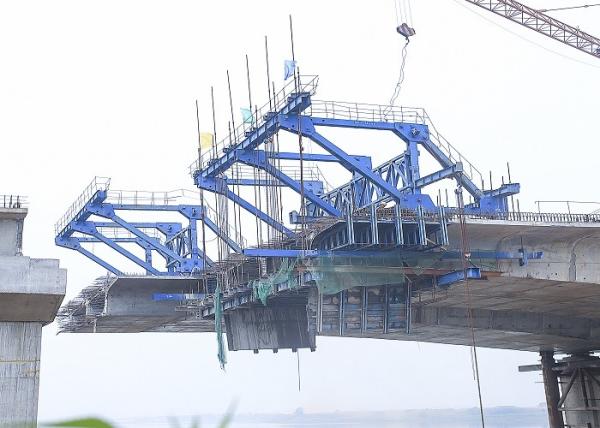 Buy cheap Recyclable Bridge Cantilever Form Traveller Small Deformation Under Force from wholesalers