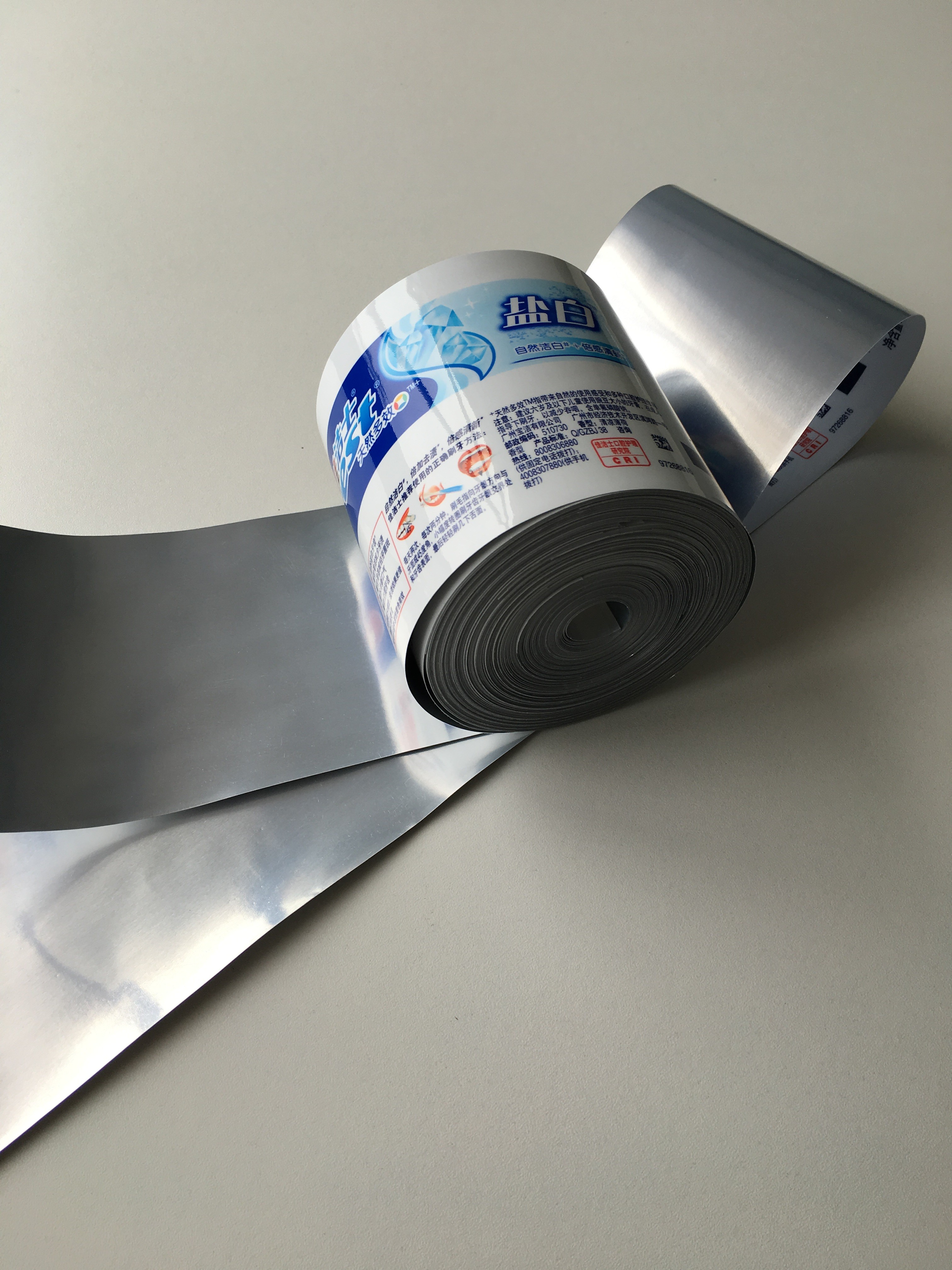 ABL Laminate White Web Thickness 220um Lenght 850m Per Roll With 3 Inch Paper Core