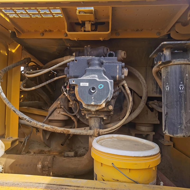 Japan 30 ton second-hand hydraulic excavator Komatsu PC300-8MO