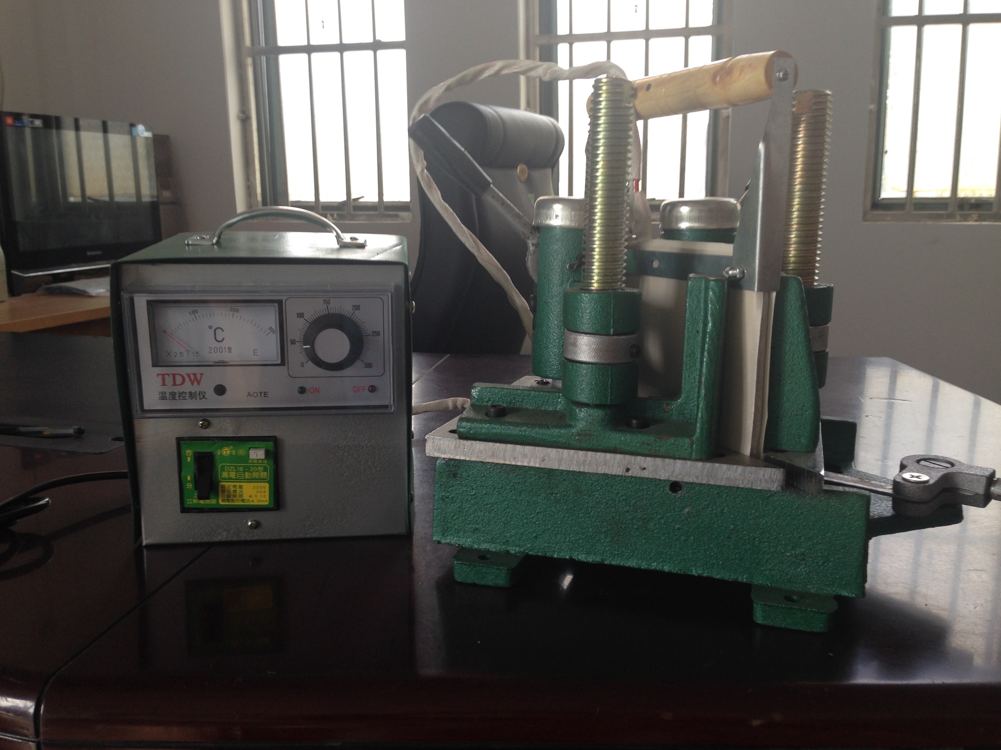 PVC Windows and Doors Four Corner Welding Machine/PVC Window Welding Machine/Plastic UPVC Window Making Machinery