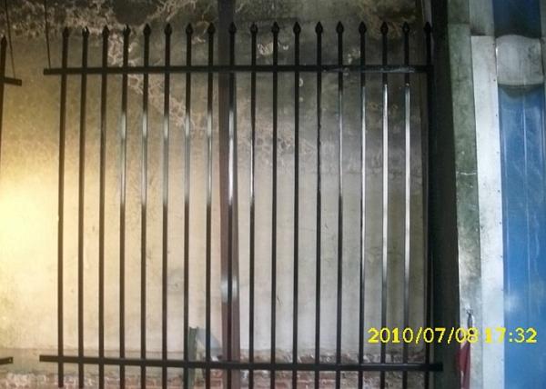 Buy cheap Beautiful Steel Tube Fence , Customized Square Tube Fence Panels For Safety from wholesalers