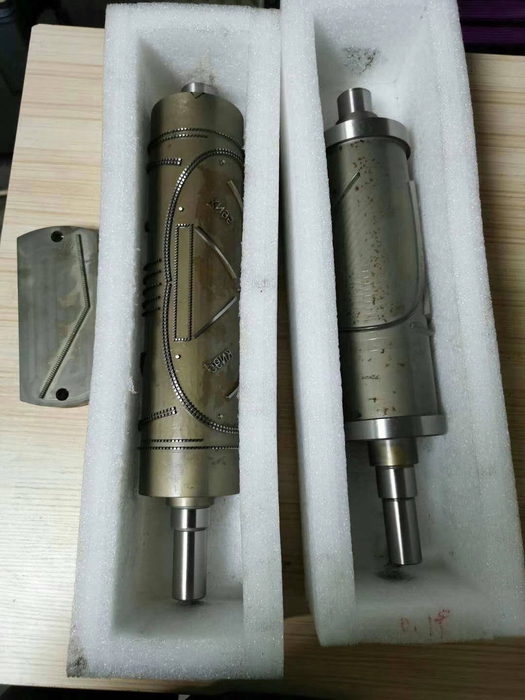 OEM Custom CNC Machining Face Mask Knurling Tool Face Machinine Parts Knurling Shaft Product