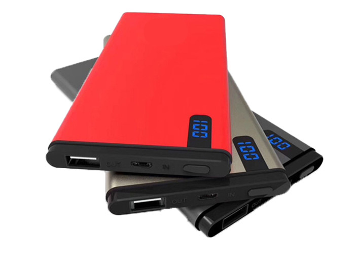 Circuit Protection Slim Metal Power Bank With Liquid Crystal Display 8000mAh