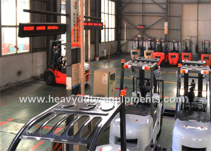 Sinomtp FY30 Gasoline / LPG Forklift Steering Axle With 3000mm Lift Height