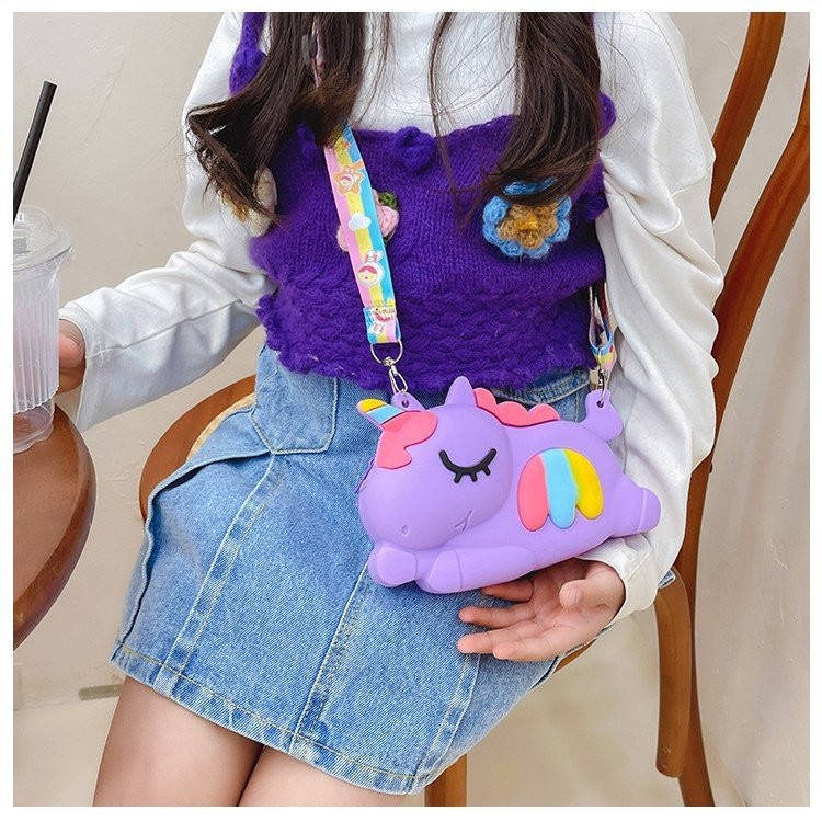 Birthday Gift Bag Toy Students Kids Present Kawaii Crossbody Bag Cute Shoulder Bag Cartoon Animal Silicone Makeup Bag