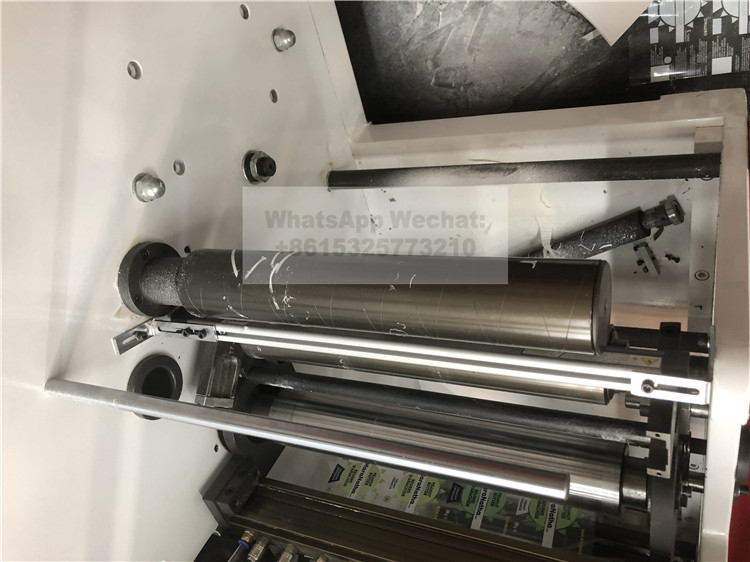 Plus Roll To Roll Film Label Adhesive Label IML Die Cutting Machine With Collecting Conveyor