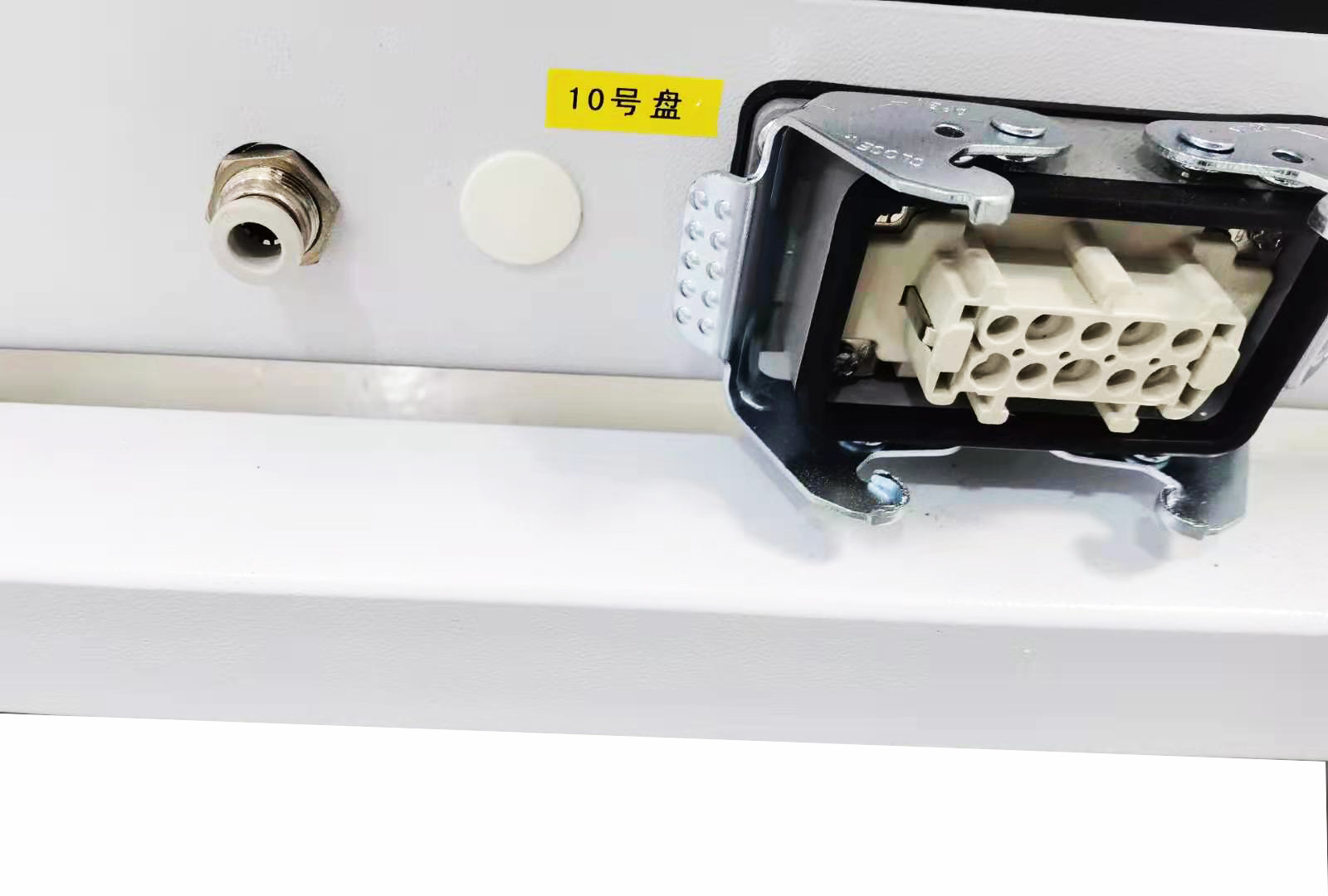 Heat sealing screw manual packaging machine TV bracket Furniture accessories Packaging machine