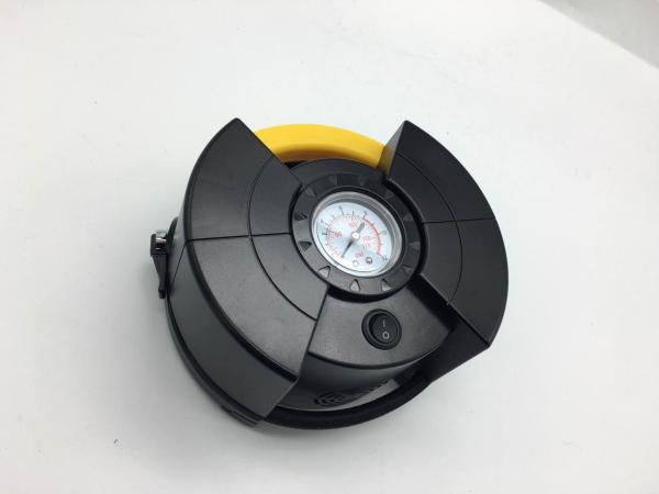 DC12V Car Air Inflator Compressor With Gauge For Different Tires , Black And