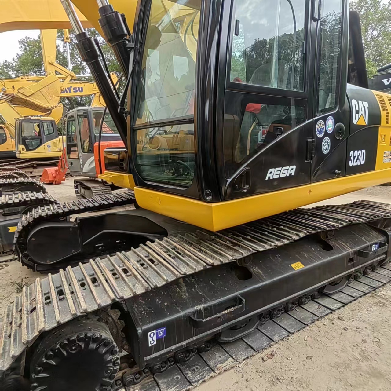 Used Caterpillar 325D Excavator with 22300KG Operating Weight and 110KW Power