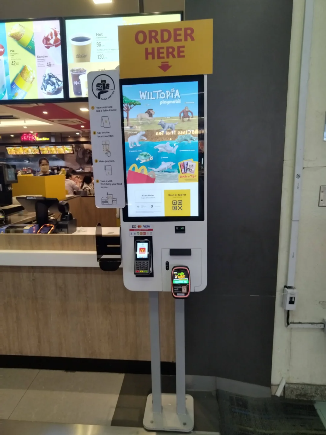 Qtenboard High Quality Full Color Cheaper Touch Kiosk Digital Kiosk Lcd Screen Advertising Players Payment Kiosk for Flight