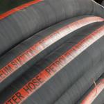 NBR Rubber 300PSI Petroleum Transfer Hose , Industrial Oil Delivery Hose