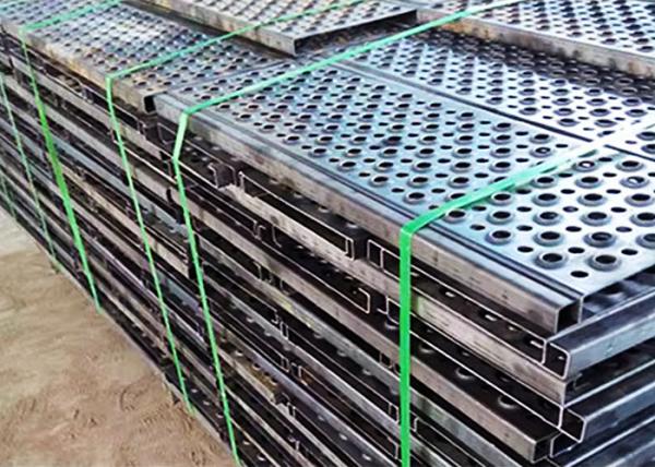 Buy cheap Thickness 1/3mm 304/ 316 Stainless Steel Perforated Metal Sheet for Decoration from wholesalers