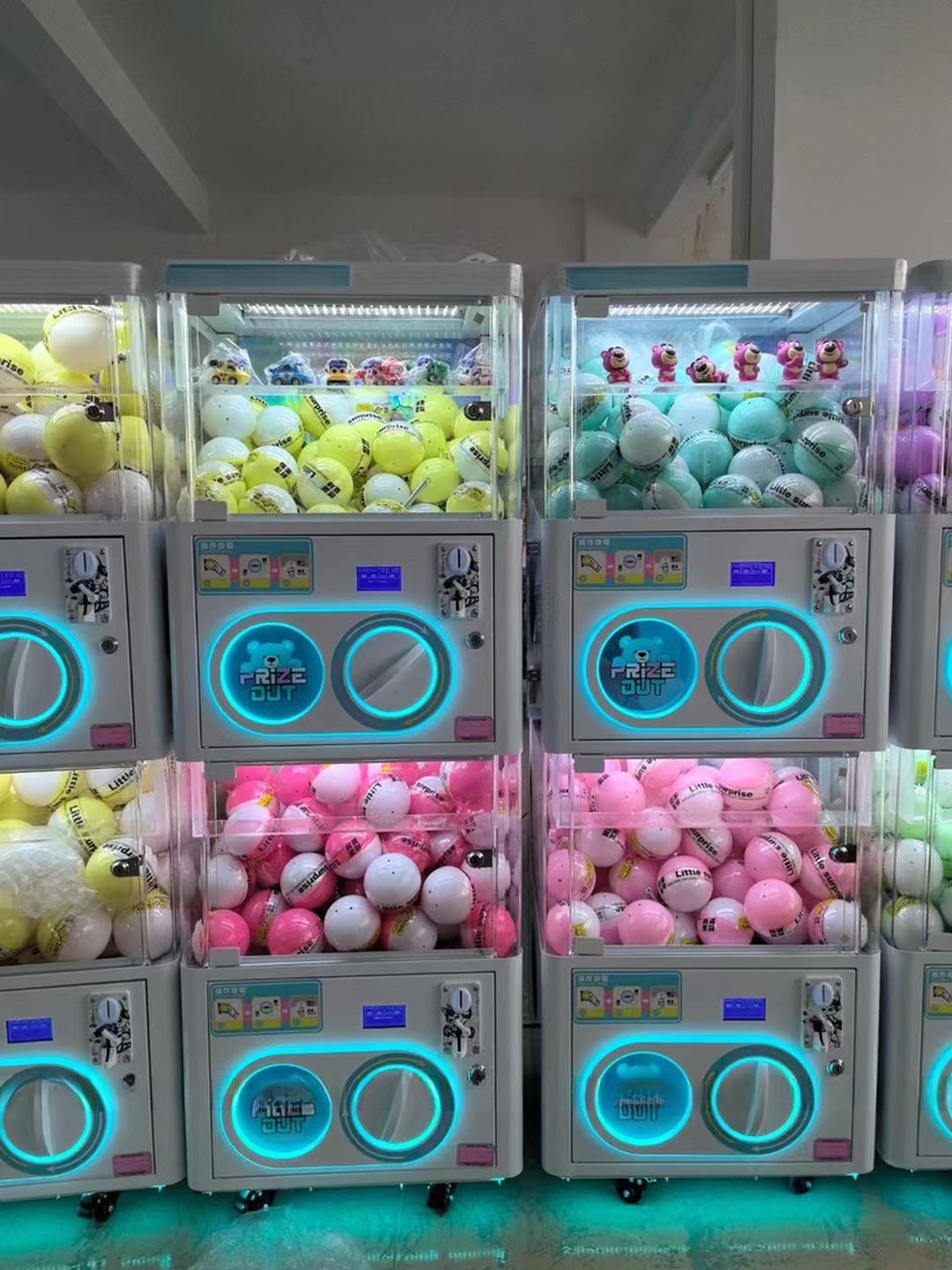 Dreamland Coin Operated Metaverse Capsule Toys Vending Gacha Gachapon Gashapon Machine