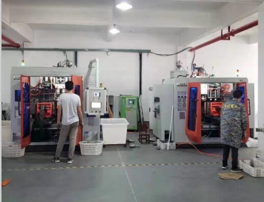 Buy cheap Tie Bar Type Plastic Bottle Extrusion Blow Molding Machine Double Station from wholesalers