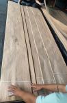 Thickness0.6 - 3.0mm Knotty White Oak Wood Veneer For Furniture，flooring