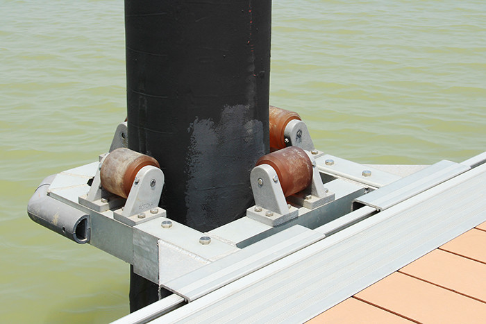 Floating Dock Pile Guide For Pile Rubber Roller Pile Cap Floating Pontoon Pile Holder Guide