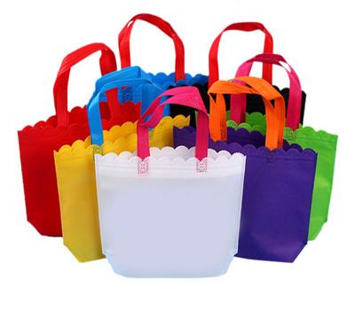 Buy cheap 2020 new ECO Friendly non woven fabric folded shopping bag reusable women hand shopping bag grocery bag from wholesalers