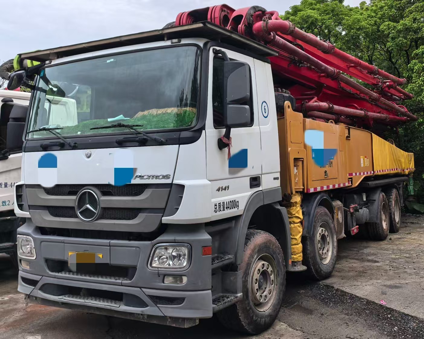 Sany high performance used 62m concrete pump truck suitable for large building construction