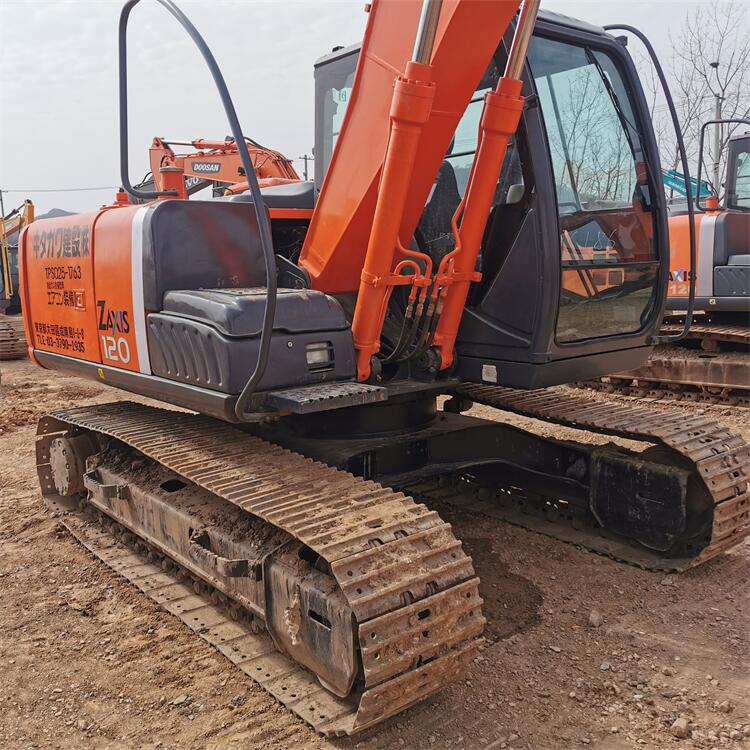 Japan Made 12ton Hitachi ZX120 Excavator with 2816 Working Hours and 93 KW Power