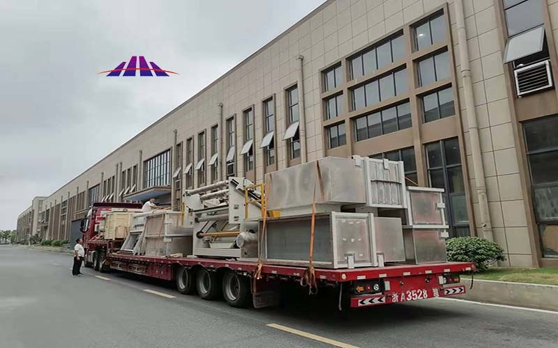 200gsm Spinneret Beam Polypropylene Fabric Machine For Mask Making