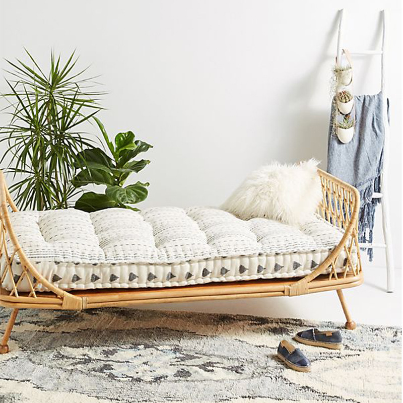 Rattan Cane Double Bed Frame Bedroom Furniture For Hotel Restaurant And Banquet