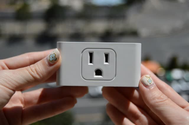 Electrical Enclosure WIFI Smart Plug 220V USA Socket Max Power 2000W