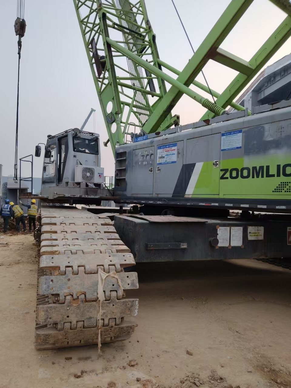 2019 Zoomlion Crawler Crane 180 Tons 71 Meters for Heavy Lifting