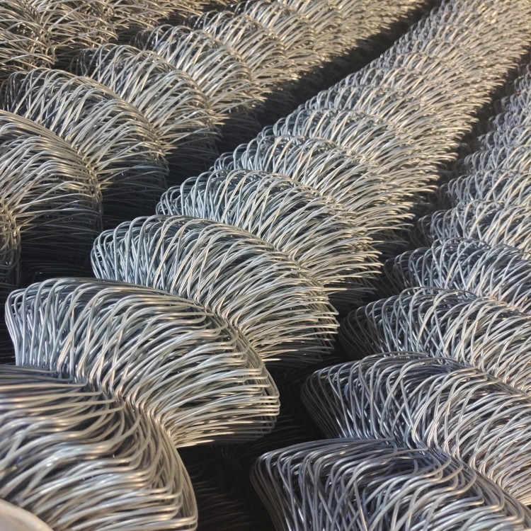 Mesh 120*120mm Commercial Chain Link Fence Silver Metal Panels Round Post