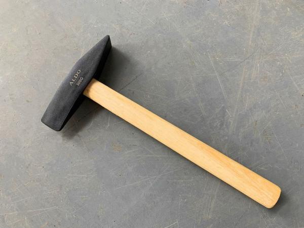 Buy cheap 500G Size Carbon Steel Materials Chipping Hammer With Natural Color Wooden Handle (XL0168) from wholesalers